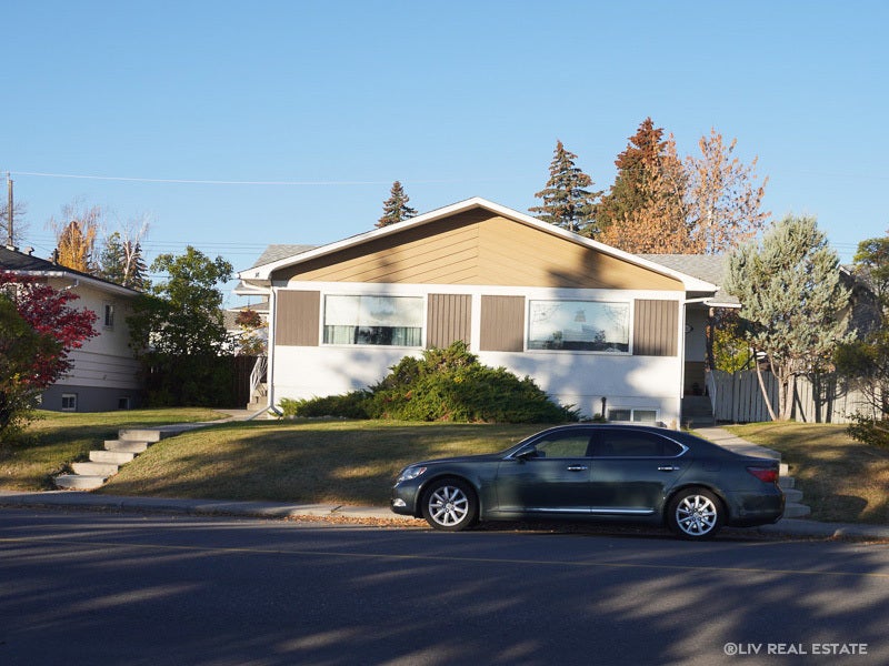 Chinook Park-Calgary-Multi Family Duplex
