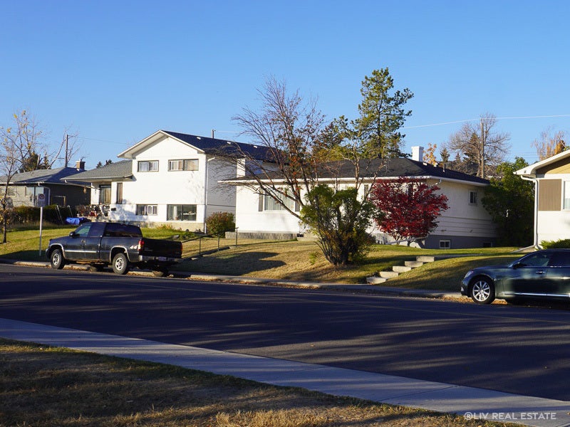 Chinook Park-Calgary-Community Scene1