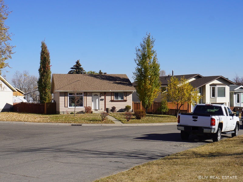 Erin Woods Homes for Sale in East Calgary Liv Real Estate® Listings