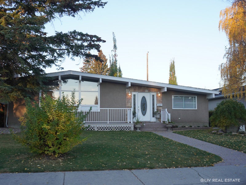 Glendale-Calgary-Cozy Bungalow