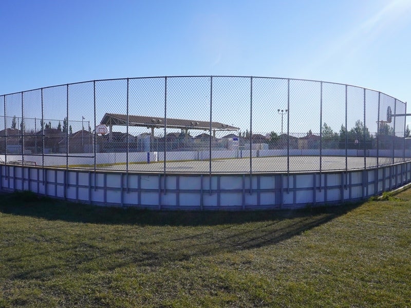 Hamptons-Calagry-Community Outdoor Rink