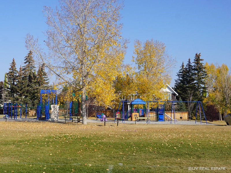 Kingsland-Calgary-Community Playground