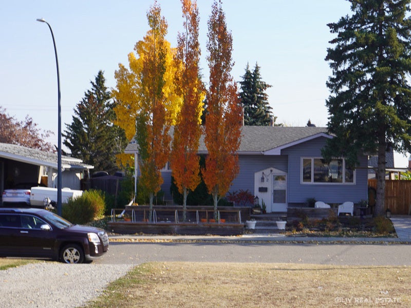 Chinook Park-Calgary-Community Scene
