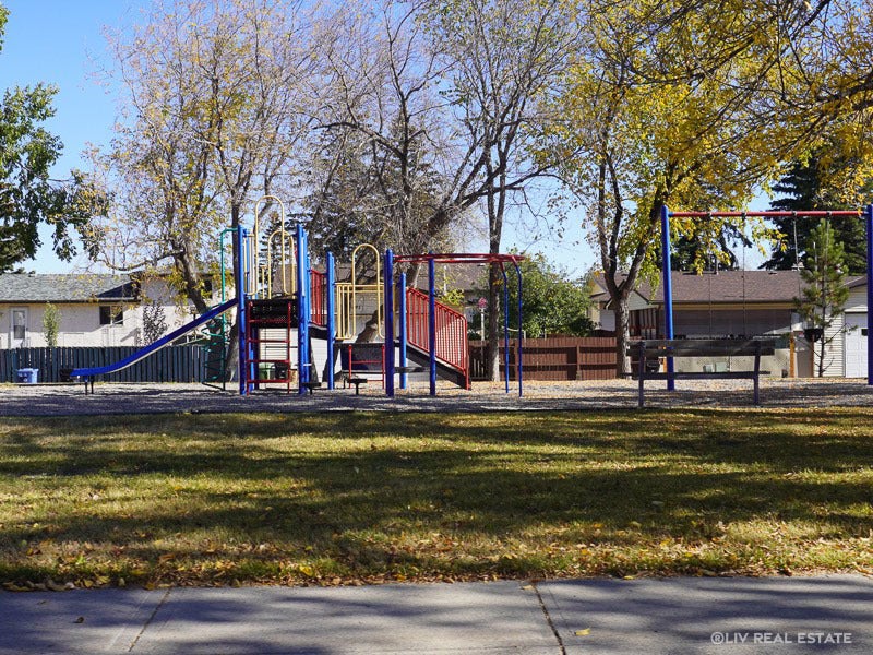 Rundle-Calgary-Community Playground