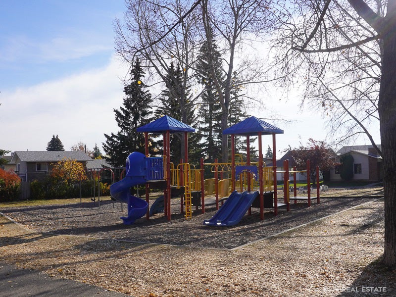 Shawnessi-Calgary-Childrens Playground