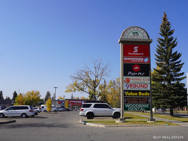 Woodbine-Calgary-Woodbine Square