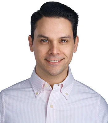 Portrait of Mauricio Niemeyer, REALTOR®, Associate.