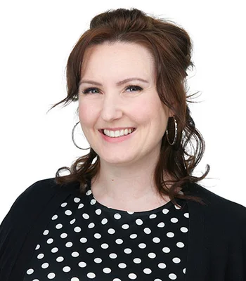 Portrait of Tracy Loewer, REALTOR®, Associate.